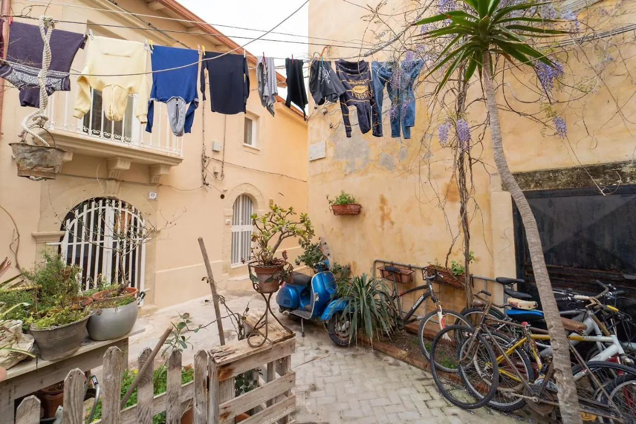 Ortigia Colourful Apartment Syracuse